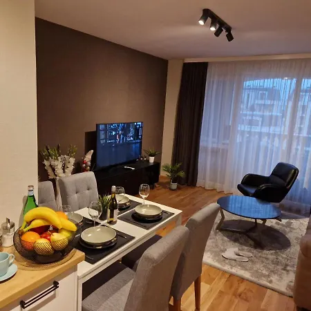 Apartament Sensation 1 *